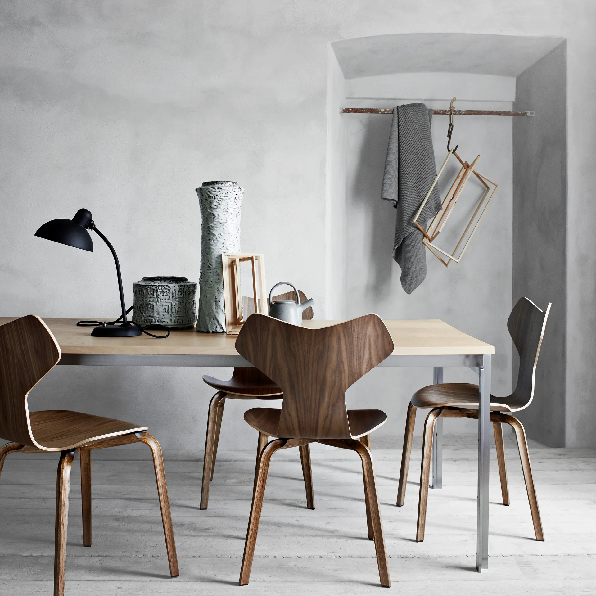 Kaiser Idell 6556-T table lamp, Matte black Fritz Hansen