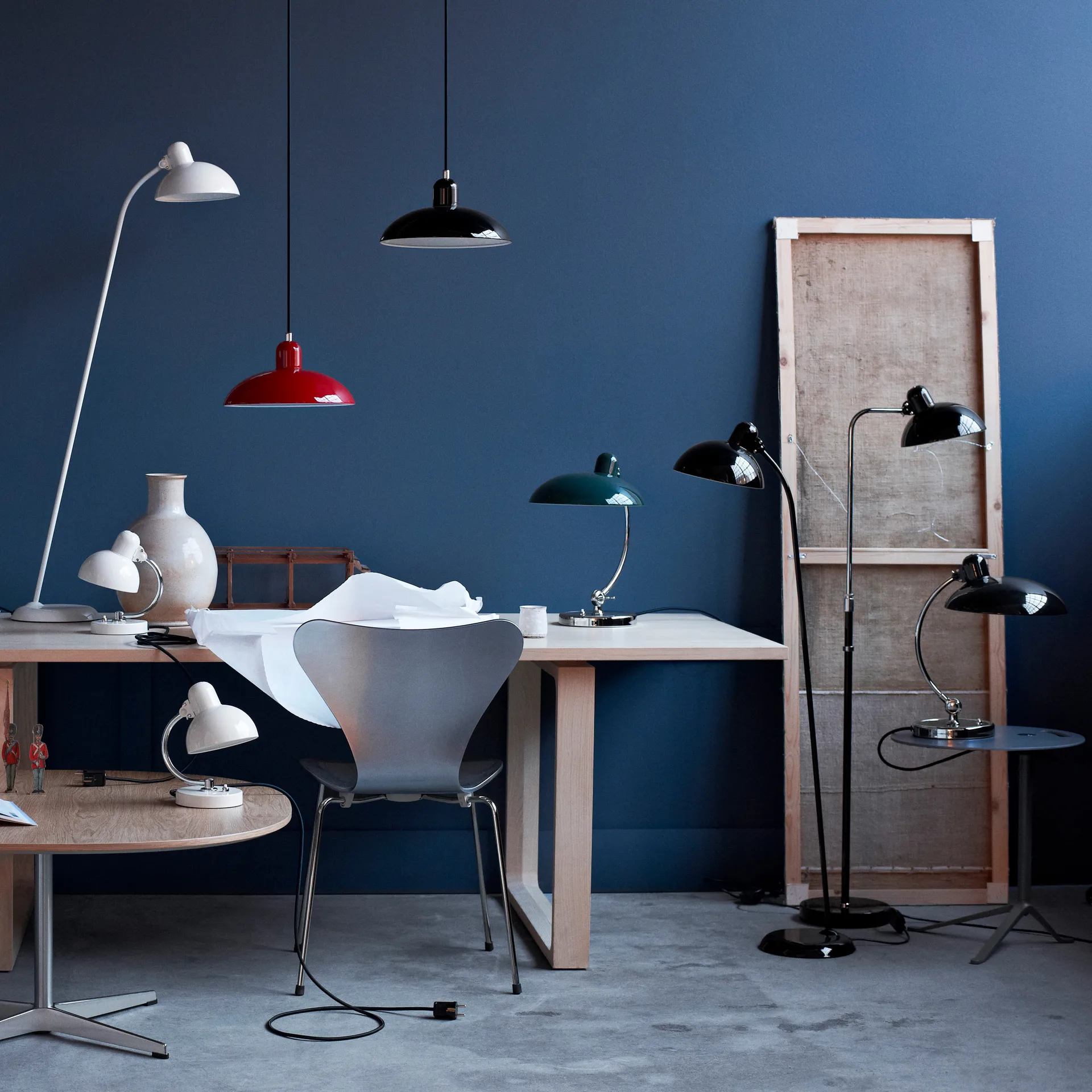 Kaiser Idell 6580-F Luxus floor lamp, Black Fritz Hansen