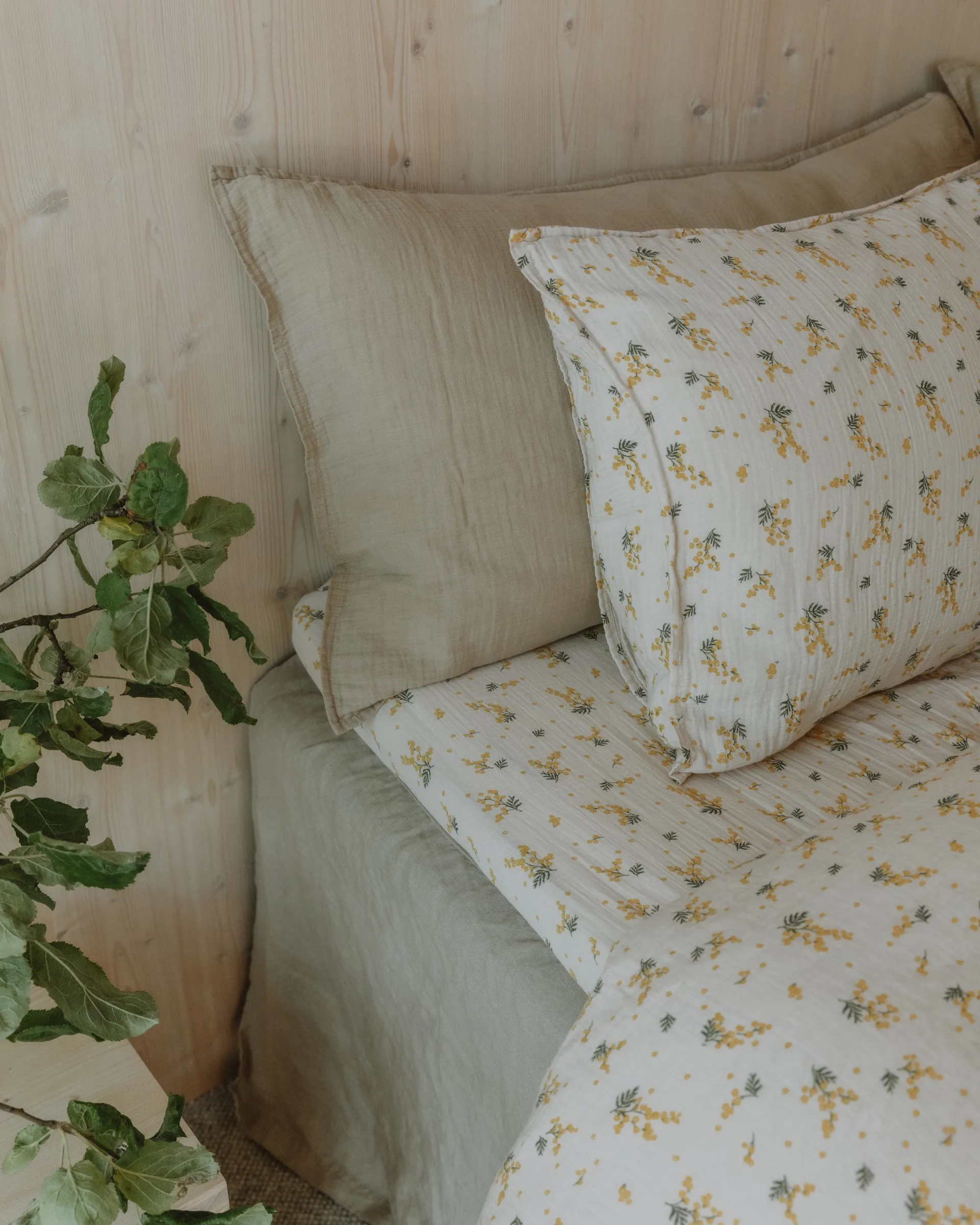 Mimosa Muslin fitted sheet, 180x200x30 cm Garbo&Friends
