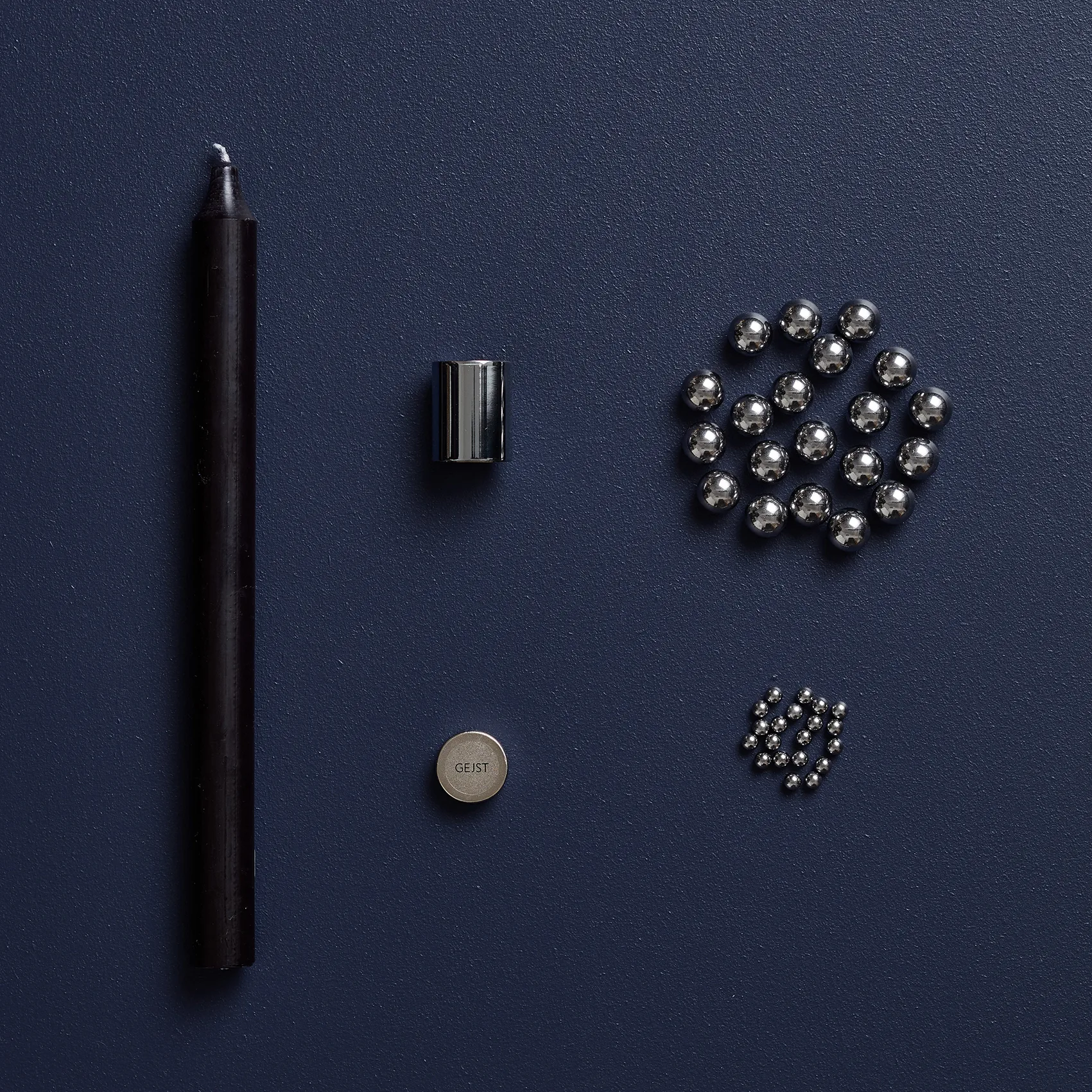Molekyl candlestick 1, Black Gejst