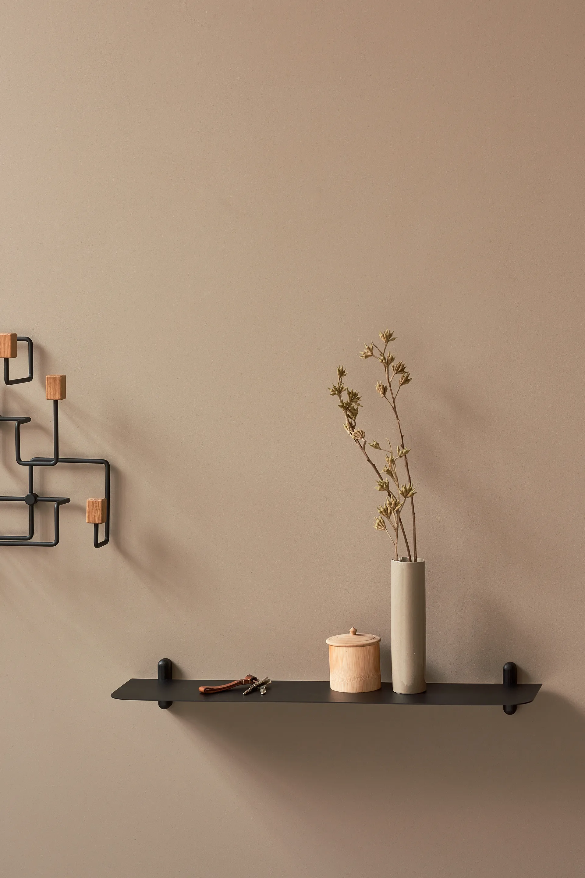 Nivo shelf G, Blackbetsad box-black Gejst