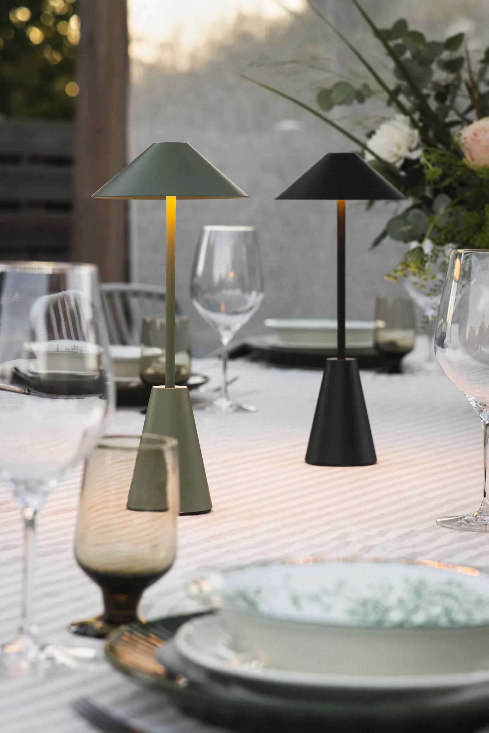 Cannes 32 portable table lamp, Black Globen Lighting