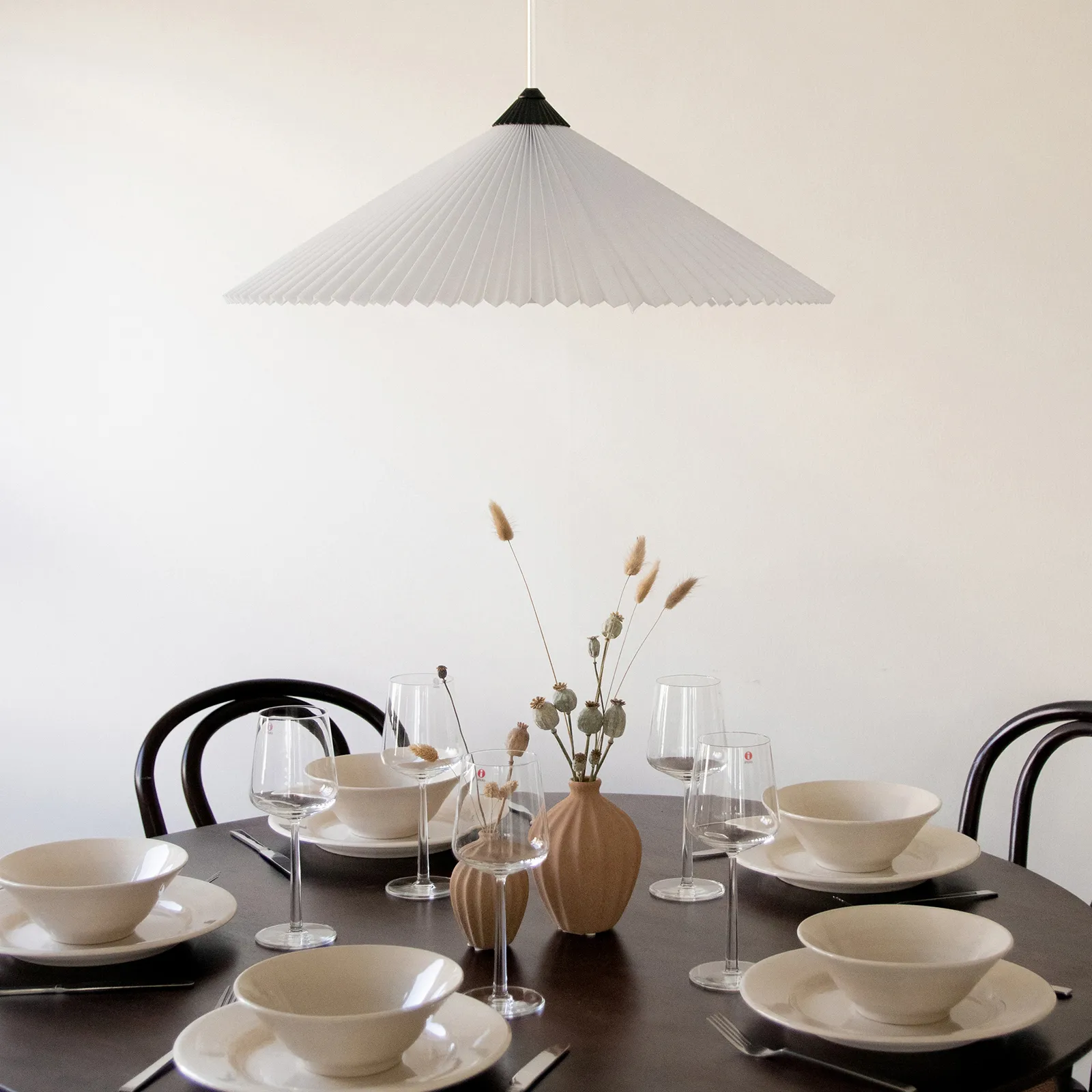 Matisse pendant lamp Ø60 cm, black and white Globen Lighting