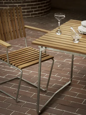 Bovik armchair - Teak-warm galvanized frame - Grythyttan Stålmöbler