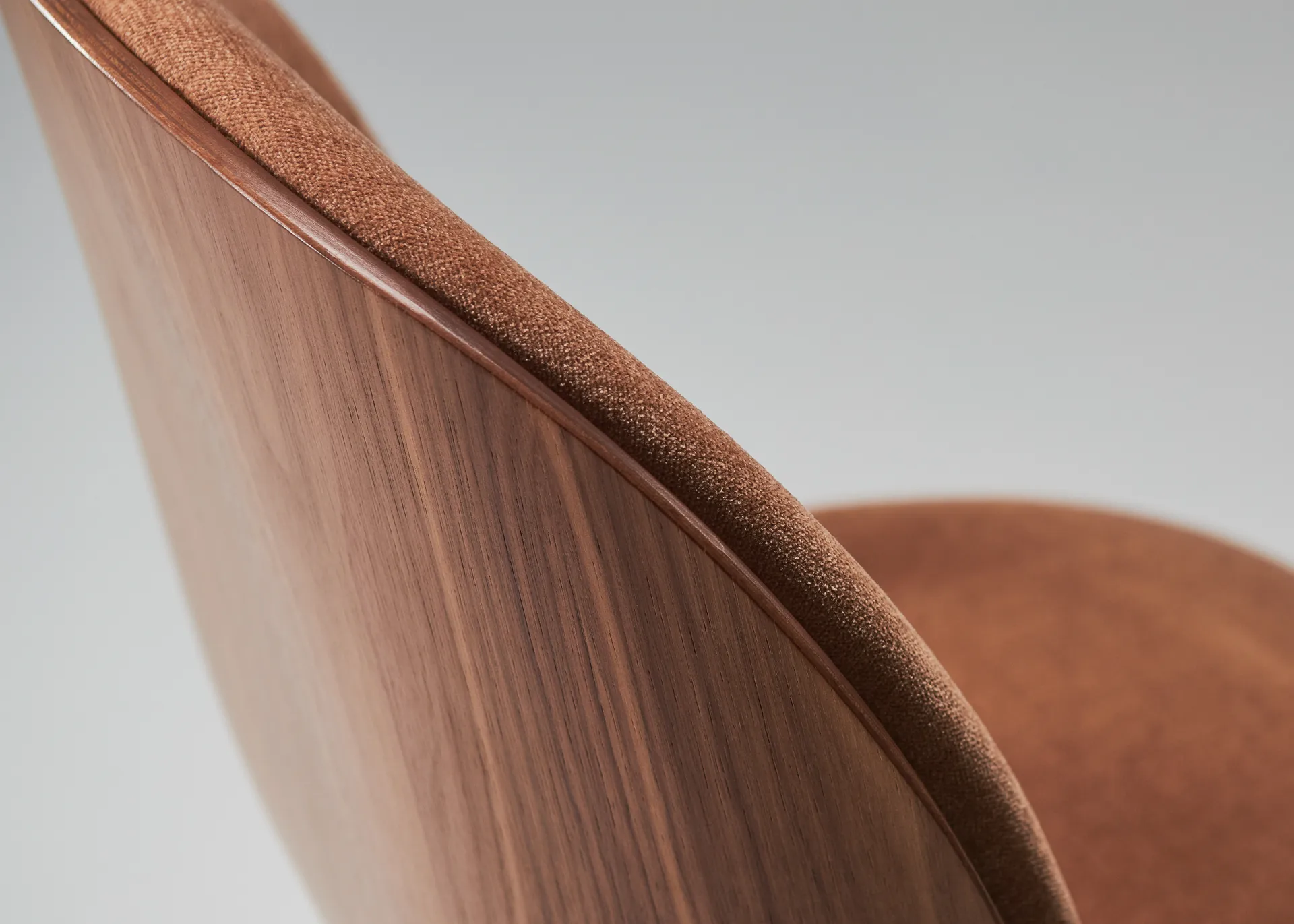 Beetle upholstered chair walnut, Antique brass-belsuede 132 GUBI