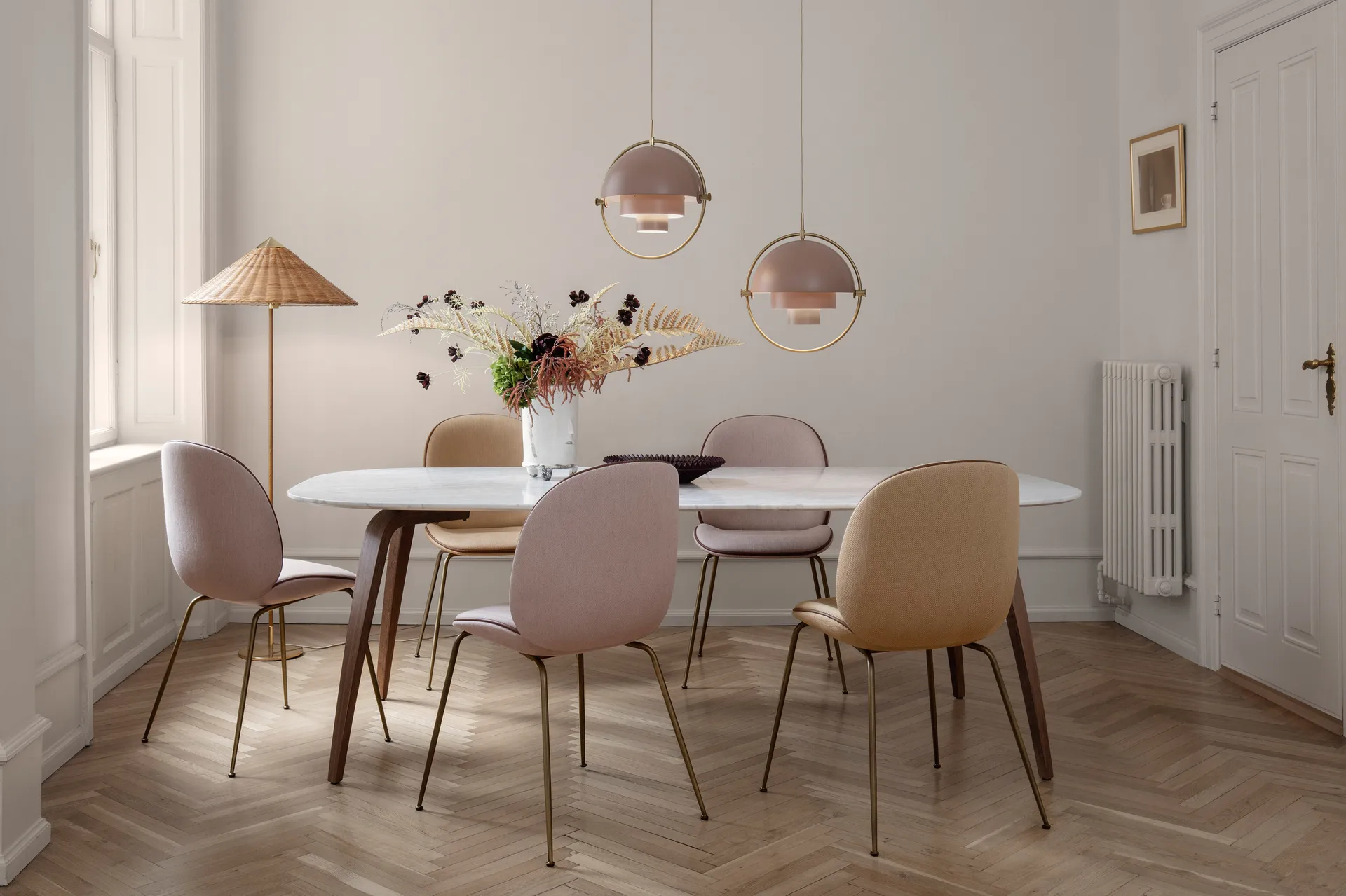 Multi-Lite ceiling lamp, brass-pink GUBI