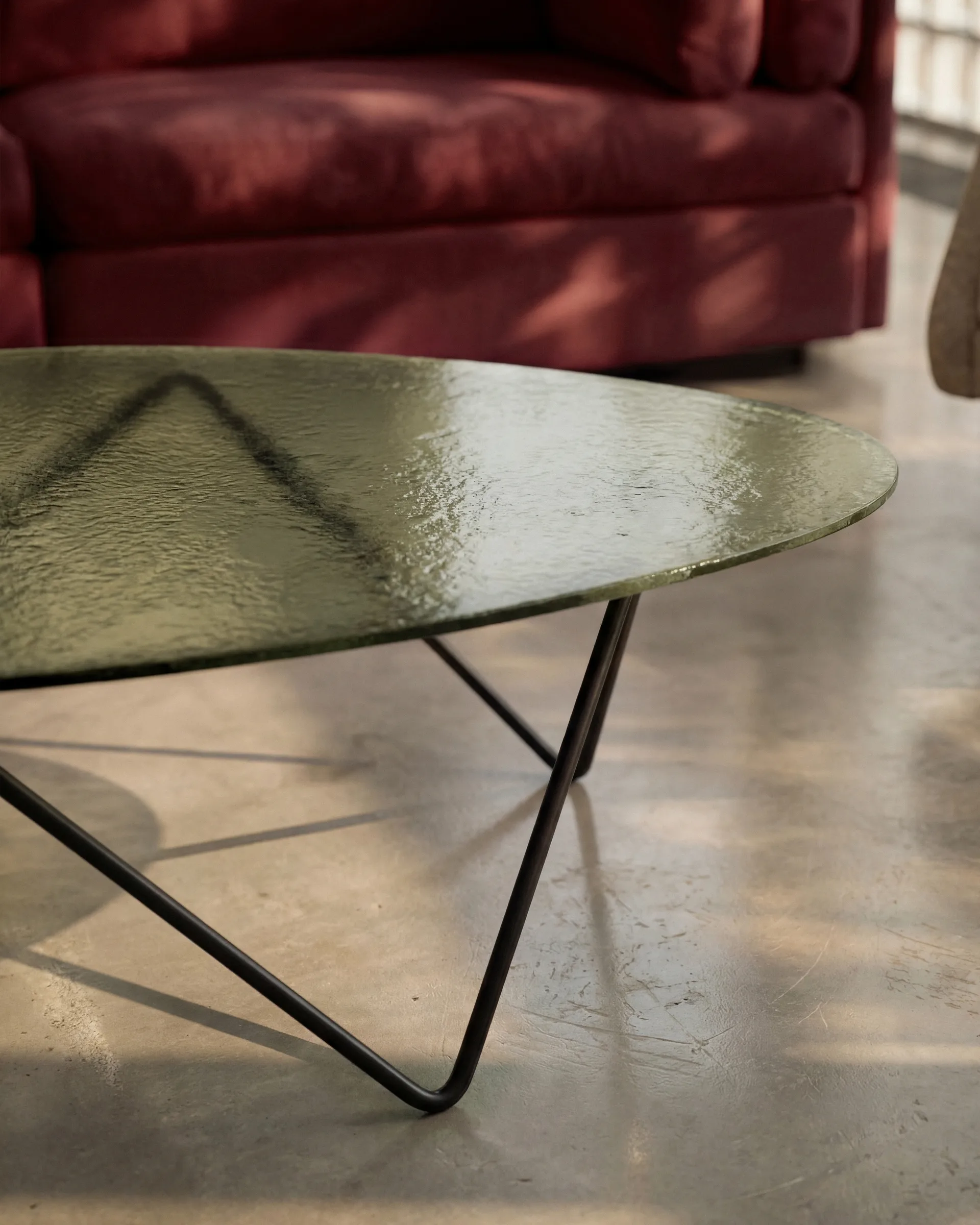 Pedrera sofa table, Black semi-matte–structured glass transparent GUBI
