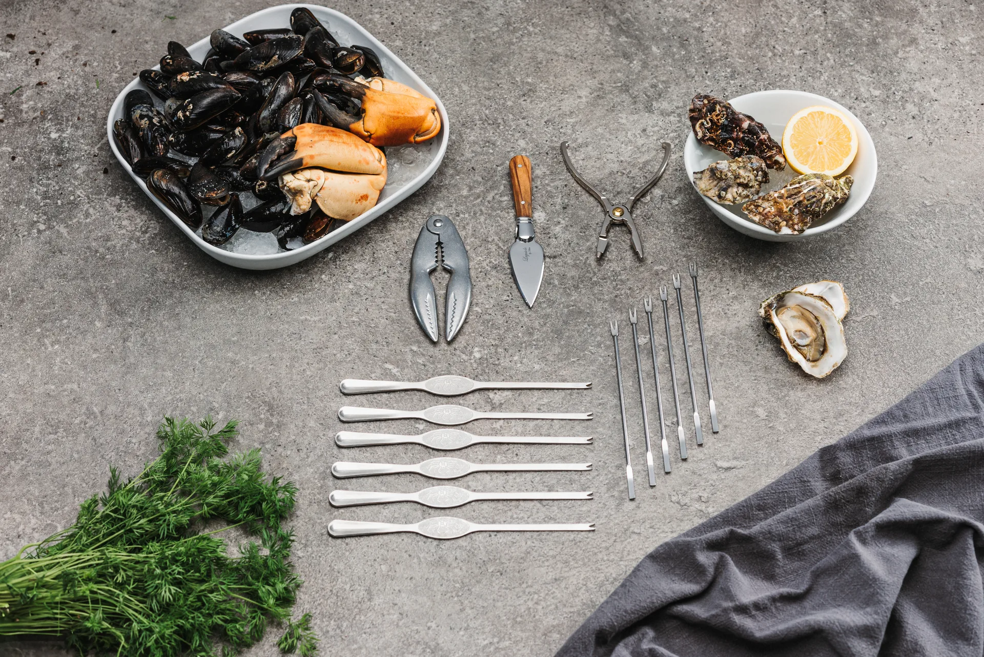 Laguiole by Hâws seafood set 15-piece, Olive wood-stainless steel Hâws