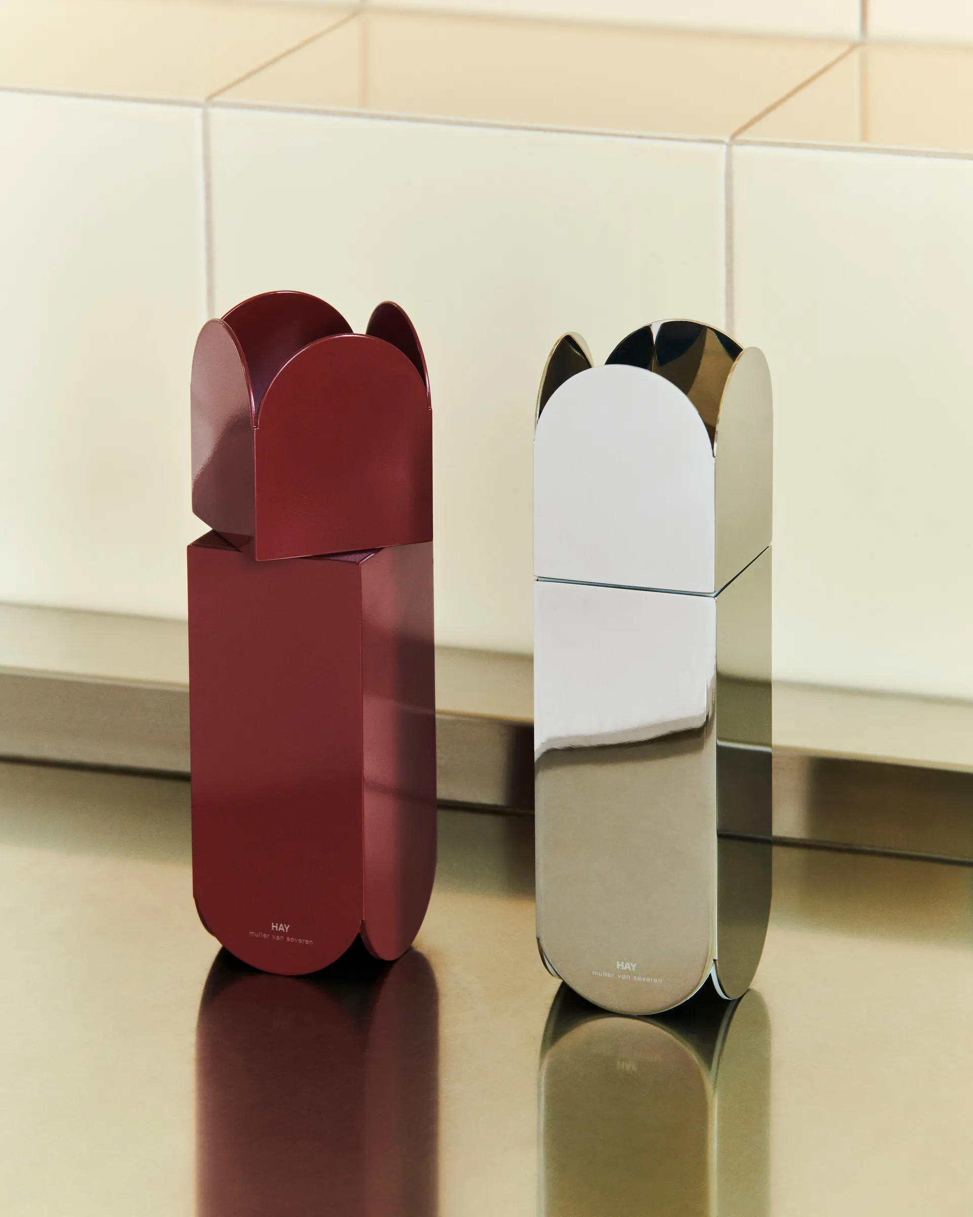 Arcs salt/pepper grinder 17 cm, Mirror HAY