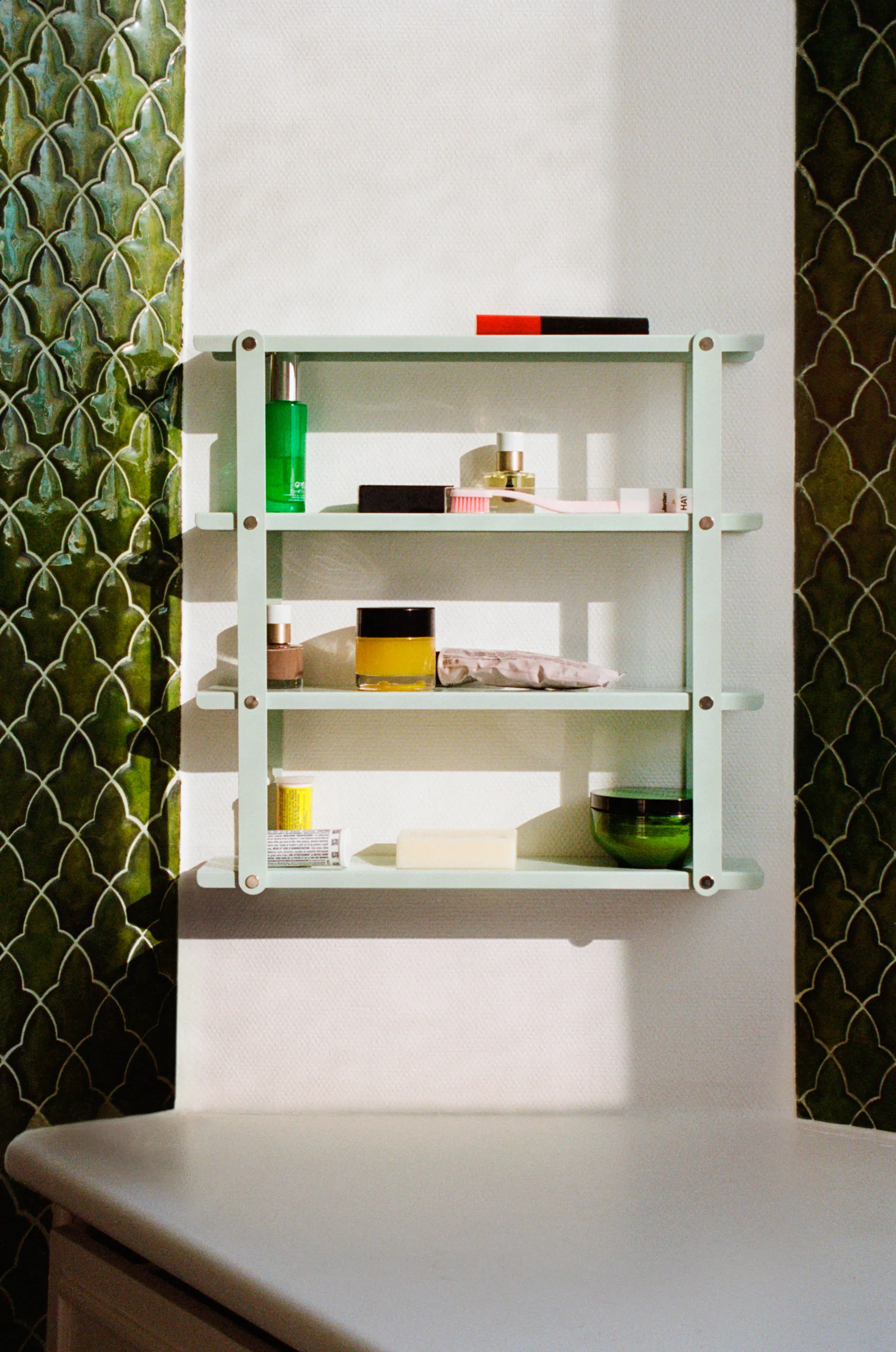 Bacheca shelf, Mint HAY