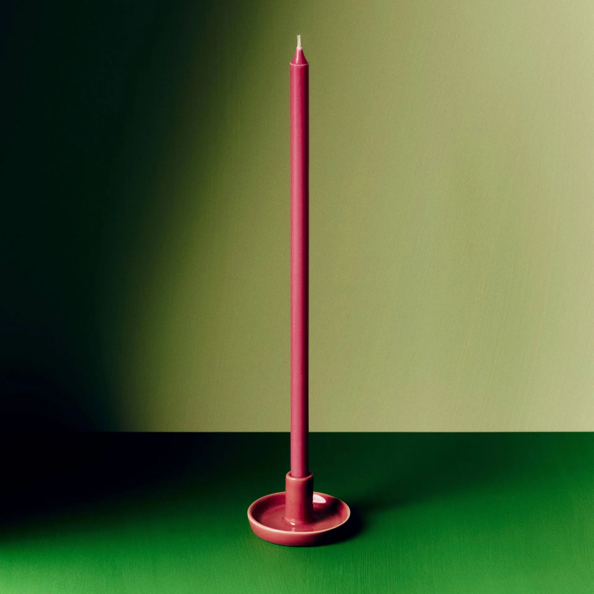 Disc candleholder, Berry pink, x-small, Ø7x4 cm HAY