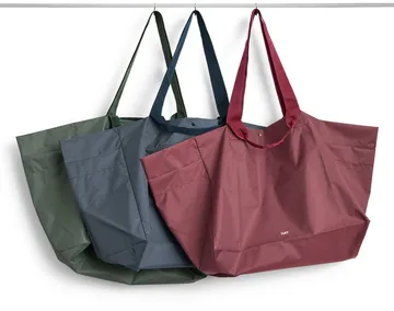 Grid Weekend Bag - Burgundy, medium - HAY