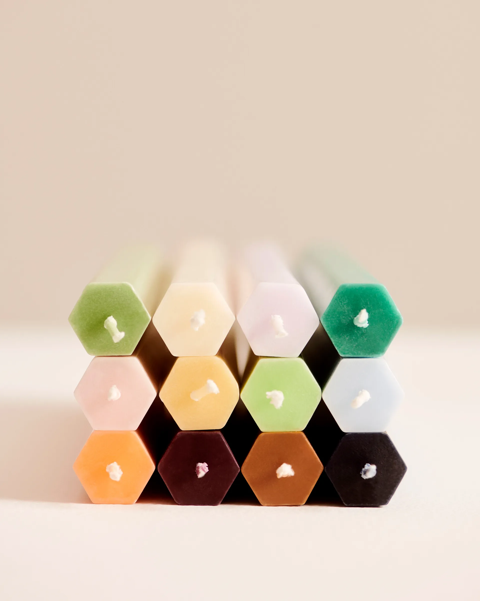 Hexagon Candle light mix 4-pack, Dark HAY