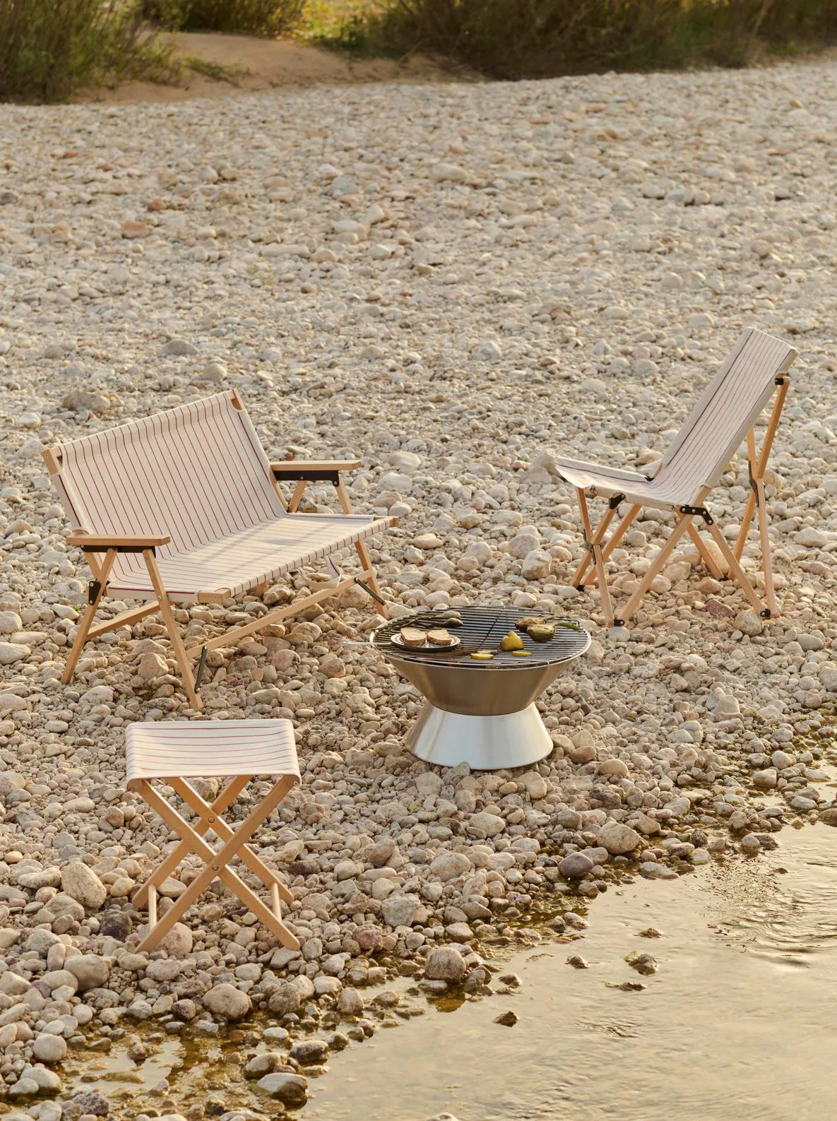 Outdoor Market folding stool, Beige-red HAY