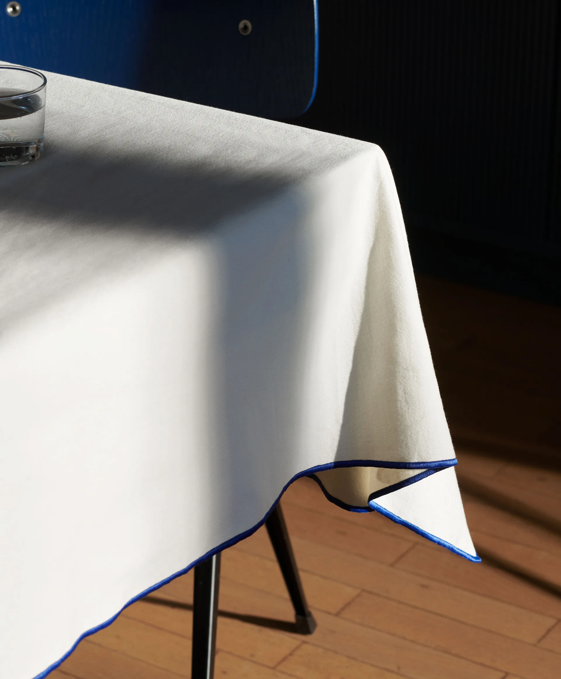 Outline table cloth 140x300 cm, Cream HAY