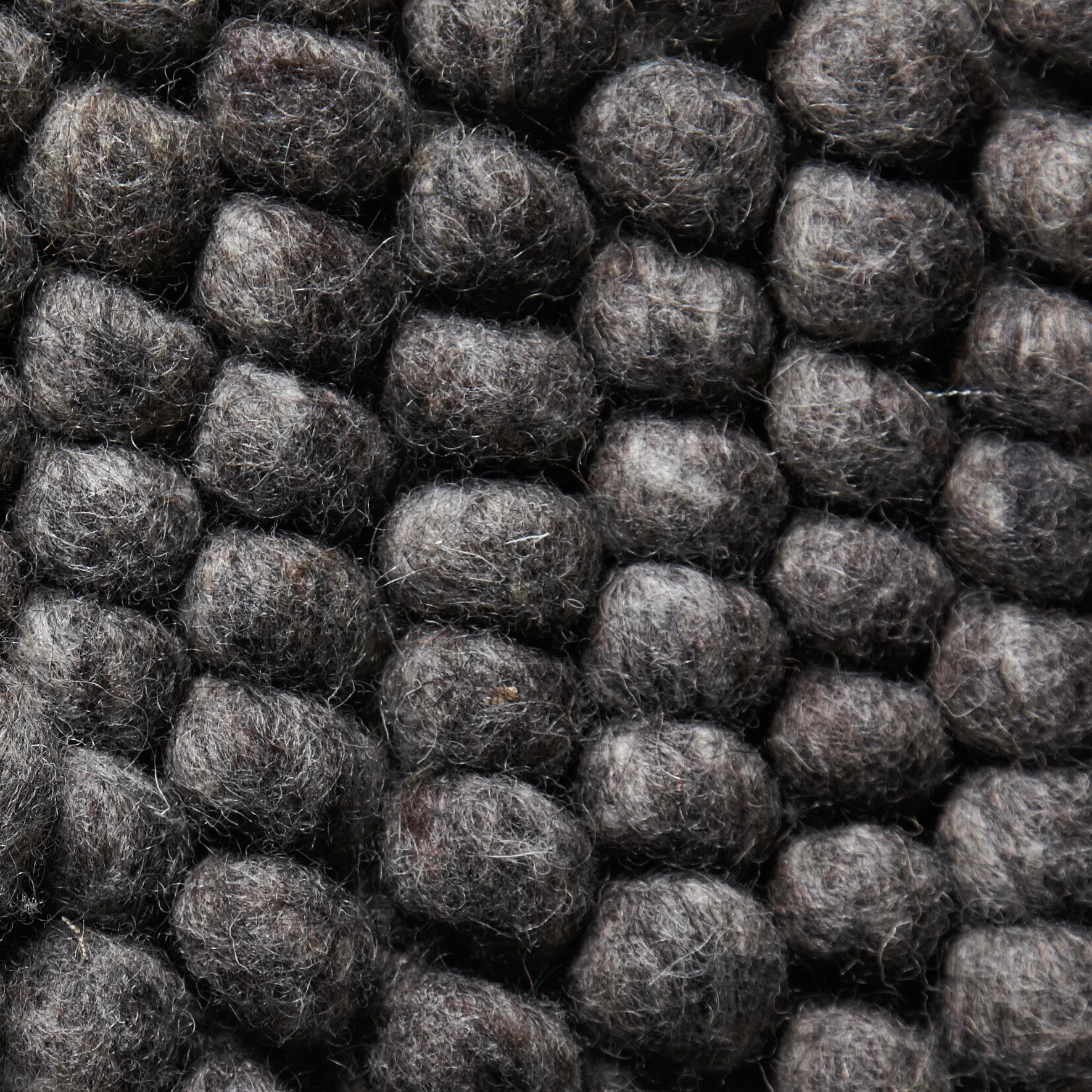 Peas wool rug 200x300 cm, Dark grey HAY