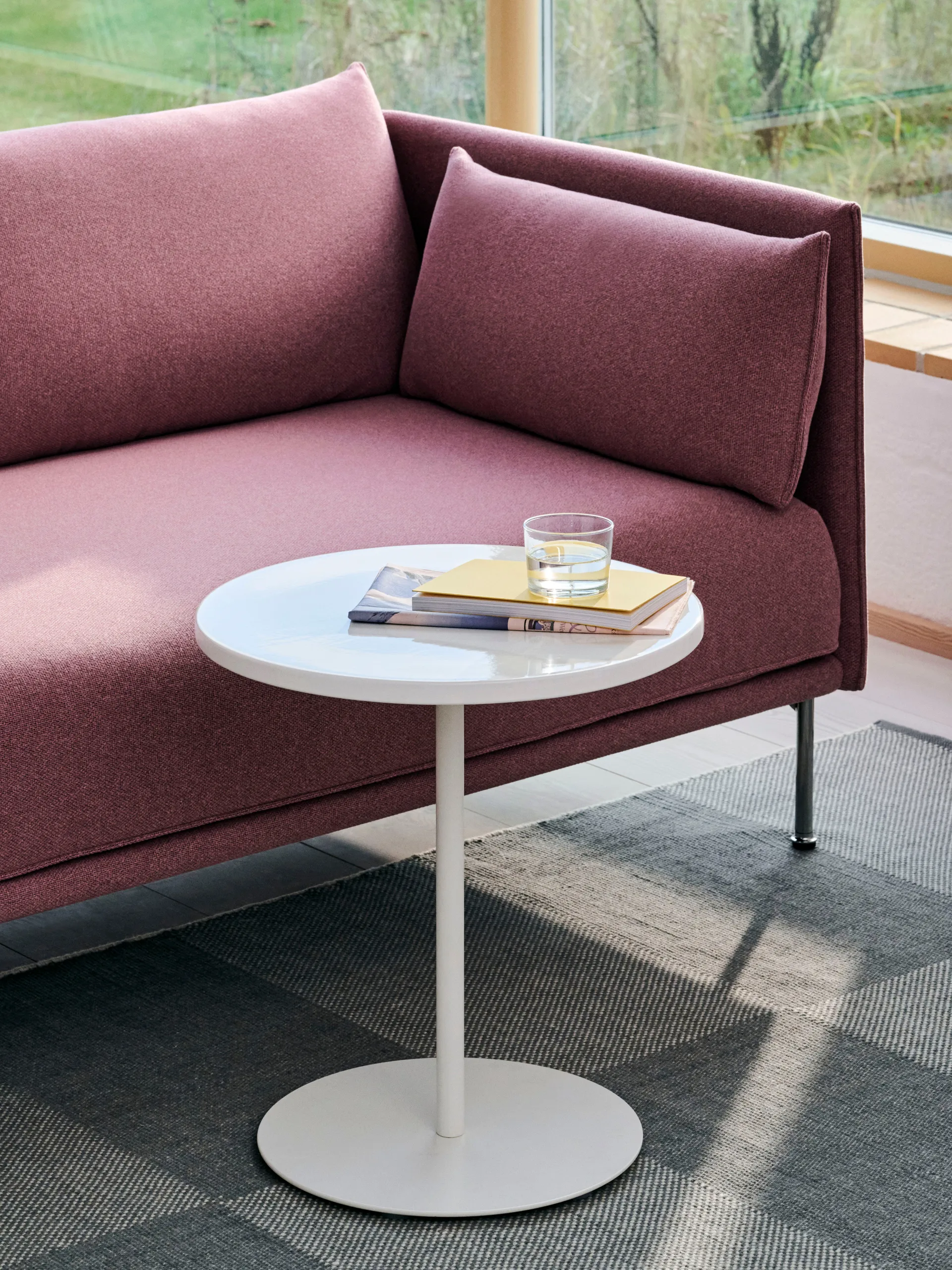 Pyro coffee table Ø45 cm, Eggshell-cream white HAY