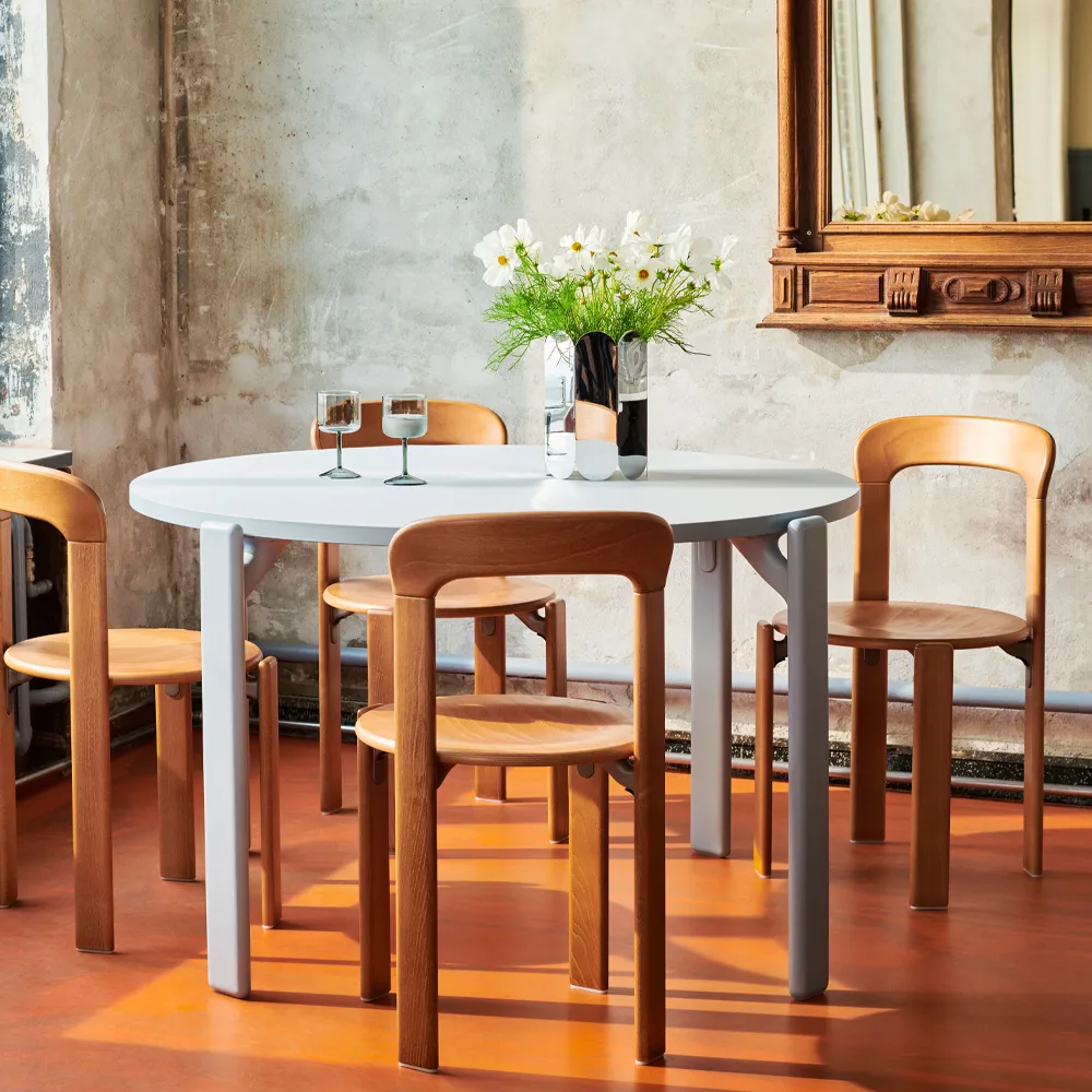 Rey dining table Ø128 cm, deep black HAY