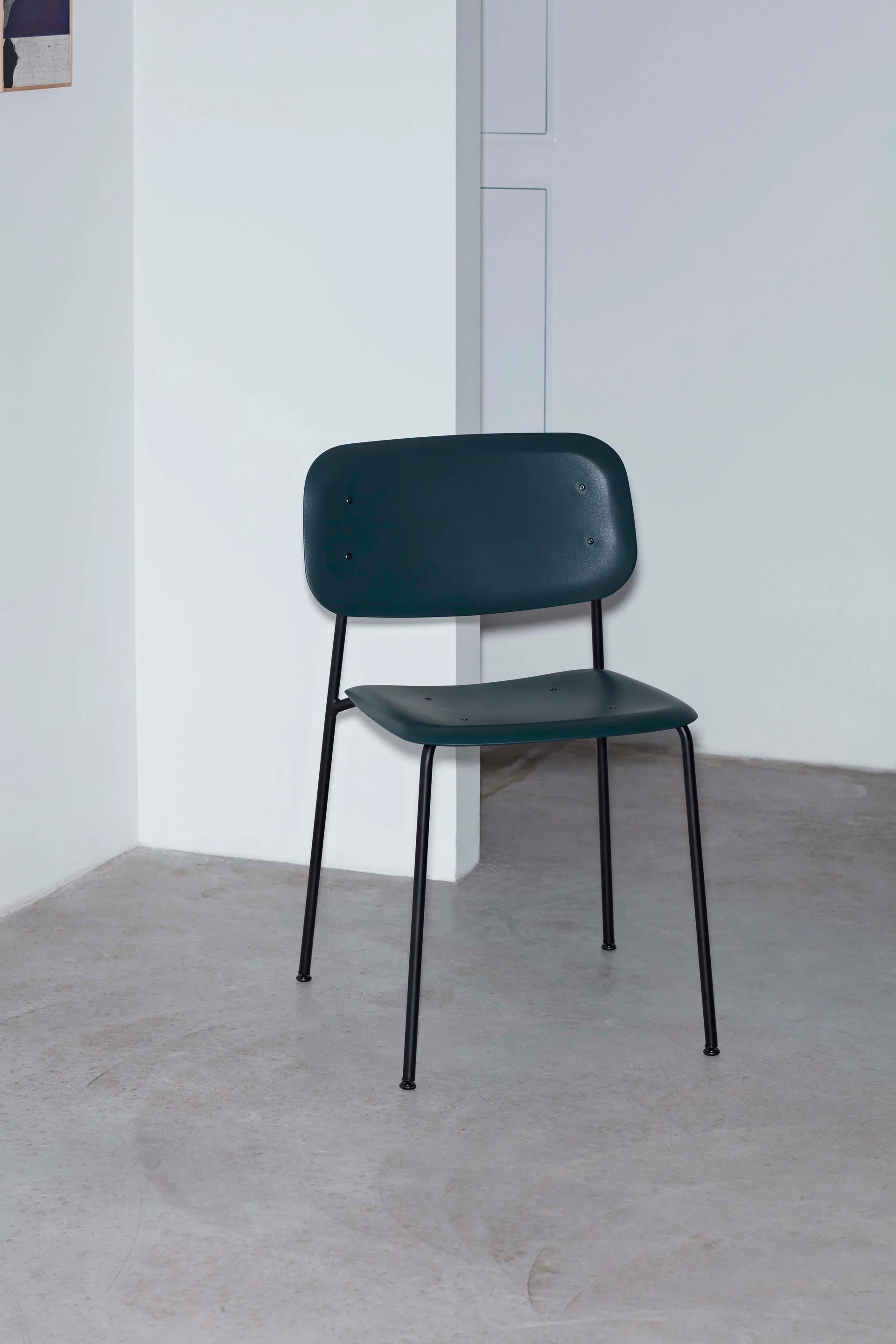 Soft Edge 45 chair, Hunter-black steel frame HAY