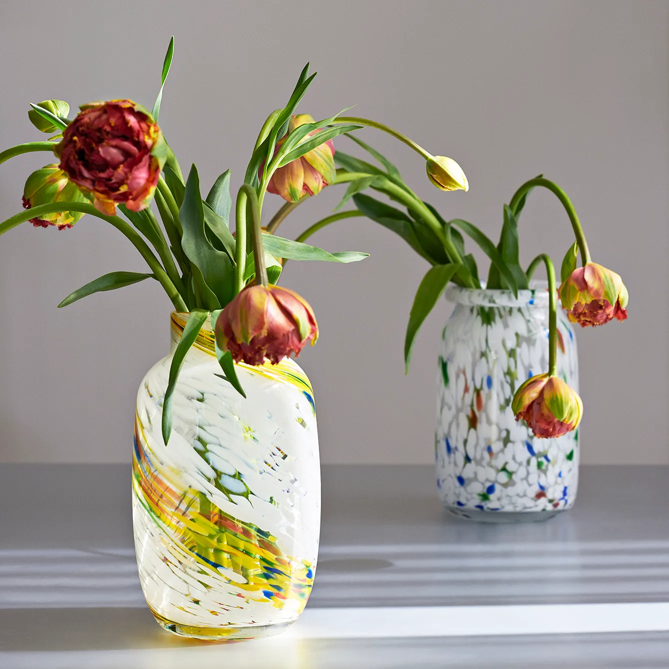 Splash Roll Neck vase M 22 cm, white dot (multi) HAY