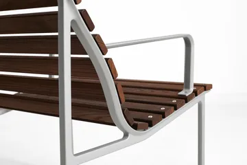 Traverse Lounge armchair - Oiled ash - HAY