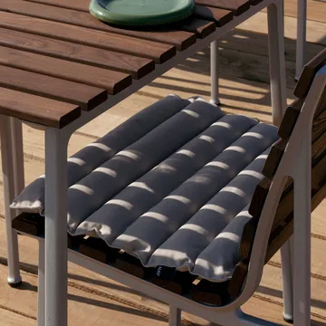 Traverse Quilted Chair seat cushion - Beige sand - HAY