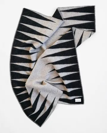 Ihalo blanket 130x180 cm - No. 01 - Hein Studio
