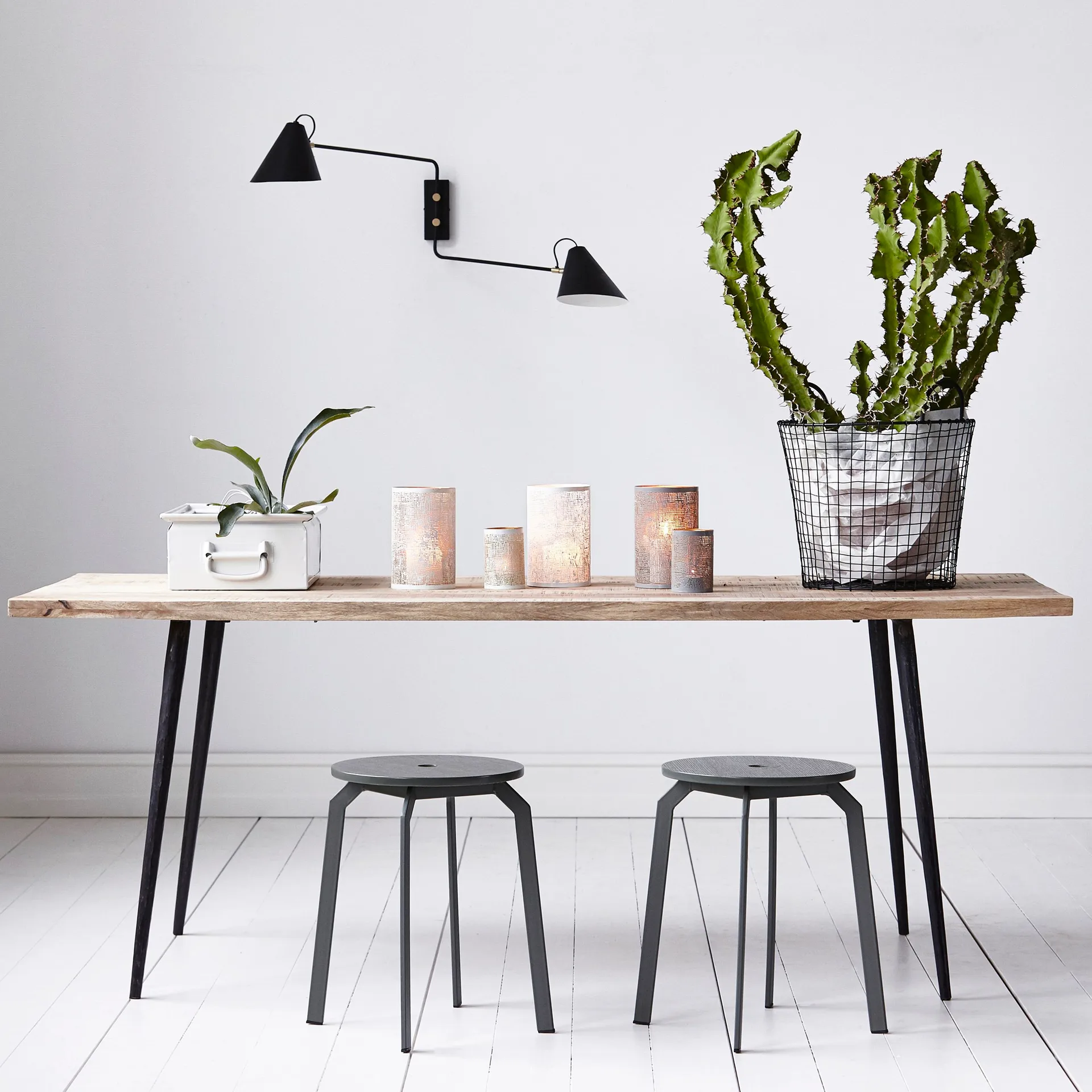 Club wall lamp, double arm House Doctor