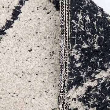 Cruz rug - Black-off white, 140x200 cm - House Doctor