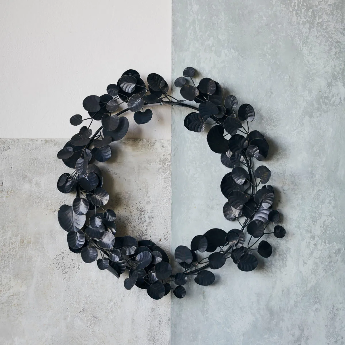Eucalyptus Christmas wreath, black House Doctor