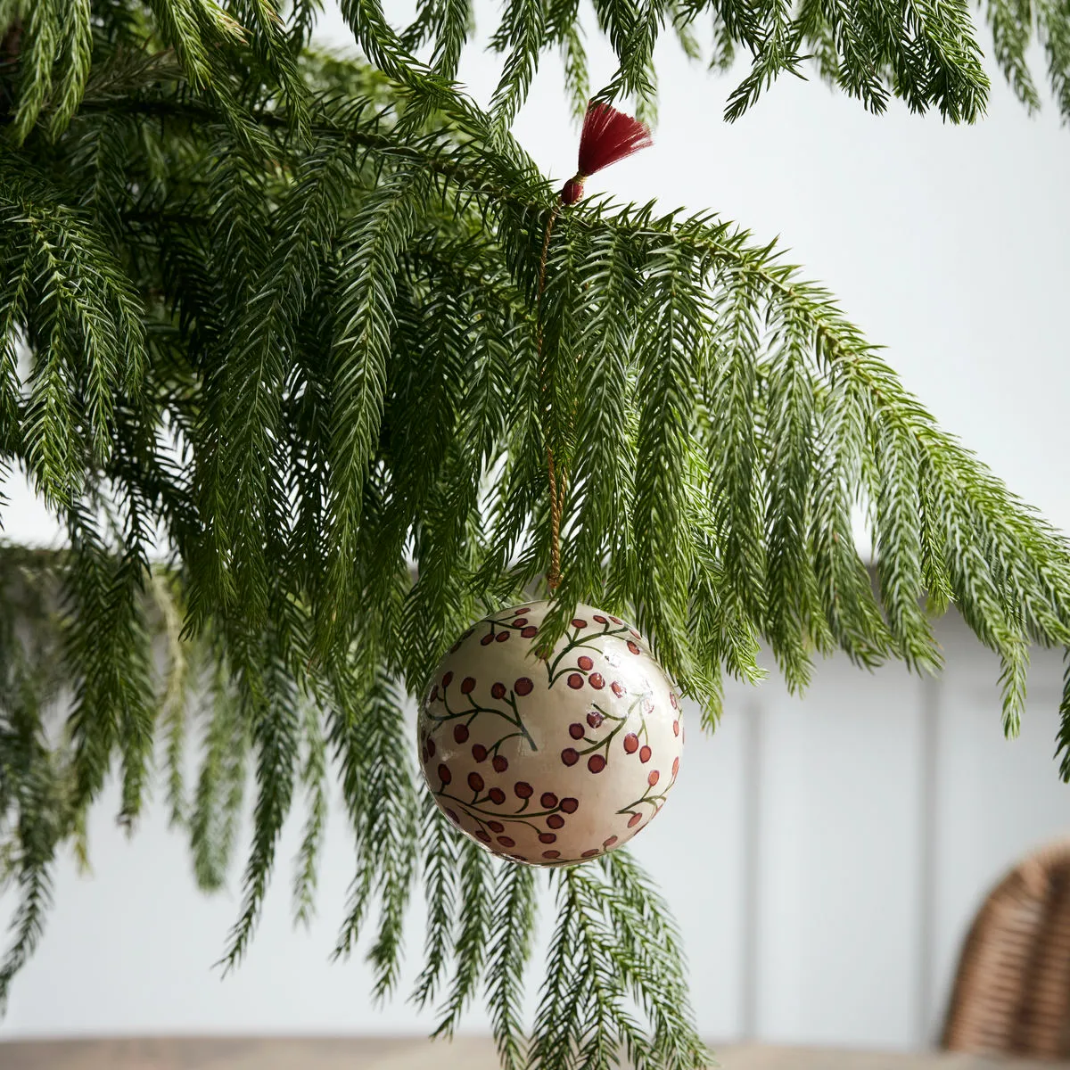 Mache Christmas Bauble Ø8 cm, Sand House Doctor