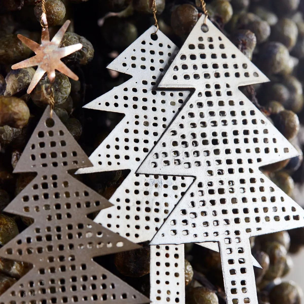 Tree with Star hanging decoration perforated 3-pack, Antique silver House Doctor