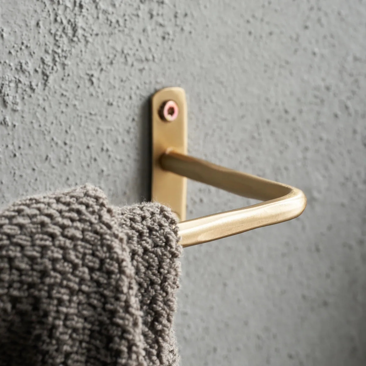 Welo towel rack 61,5 cm, Brushed brass House Doctor