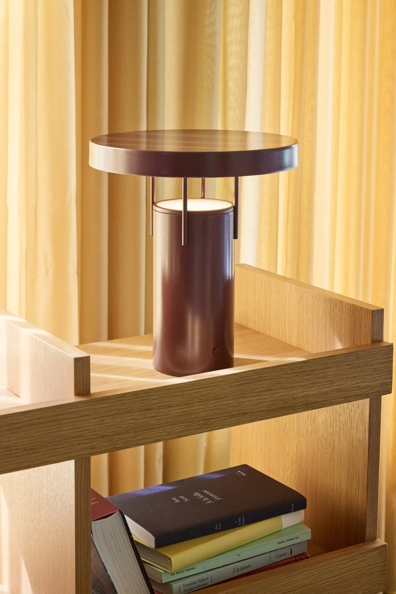 BringMe portable table lamp, Metallic burgundy, 28 cm Hübsch