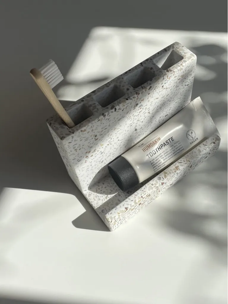 Humdakin Terrazzo toothbrush holder, Red-beige Humdakin