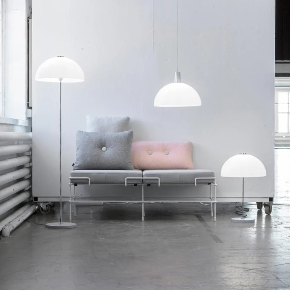 Kupoli floor lamp, White-brass details-white shade Innolux
