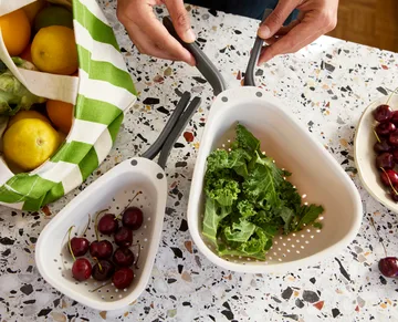Droplet foldable colander stone - Large - Joseph Joseph