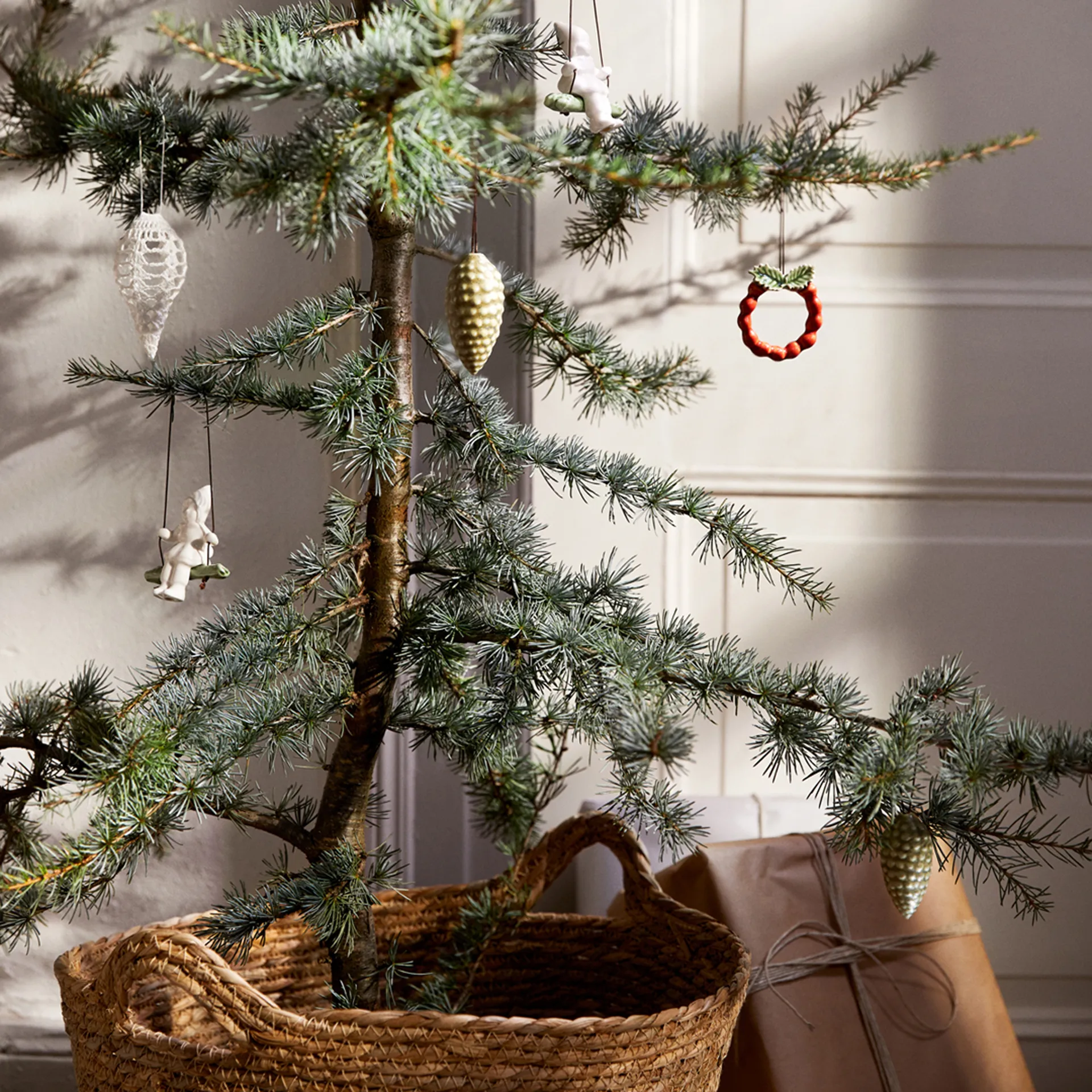 Christmas Tales pine cone 6 cm, Green Kähler