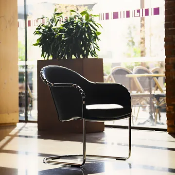 Ingo V.I.P armchair - Black 9110-chrome - Källemo