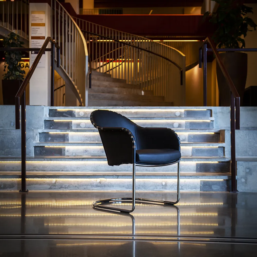 Ingo V.I.P armchair, Black 9110-chrome Källemo