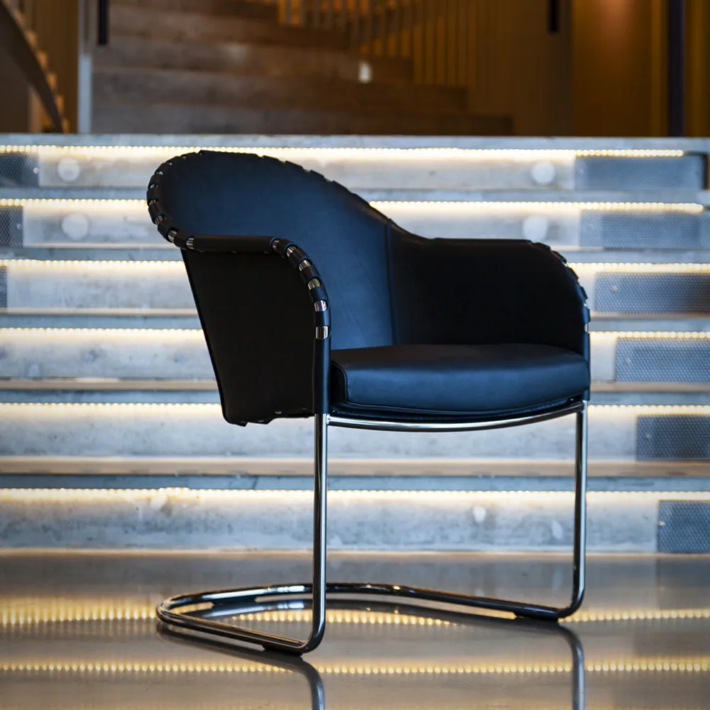 Ingo V.I.P armchair, Black 9110-chrome Källemo