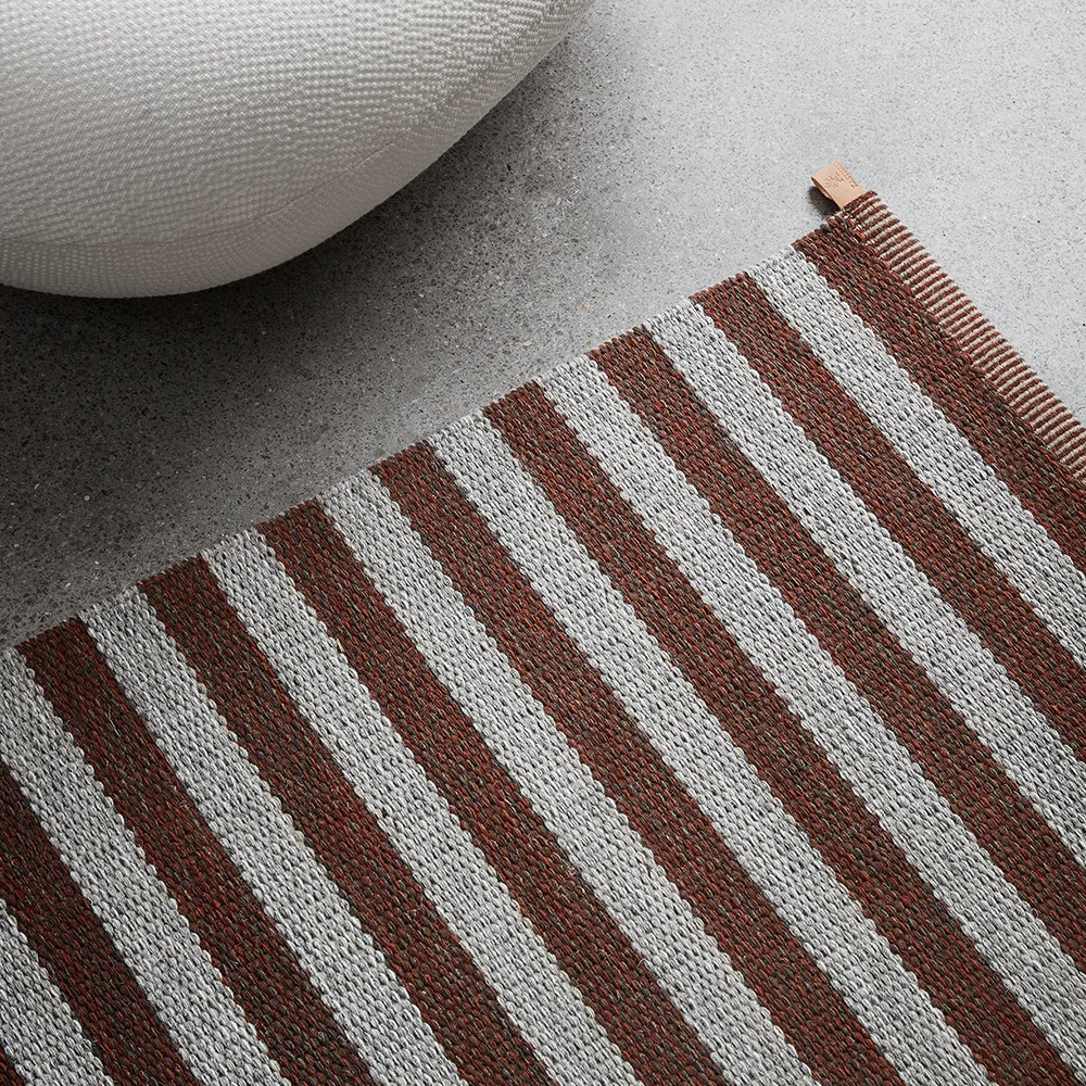 Narrow Stripe Icon rug, Bamboo leaf 240x160 cm Kasthall