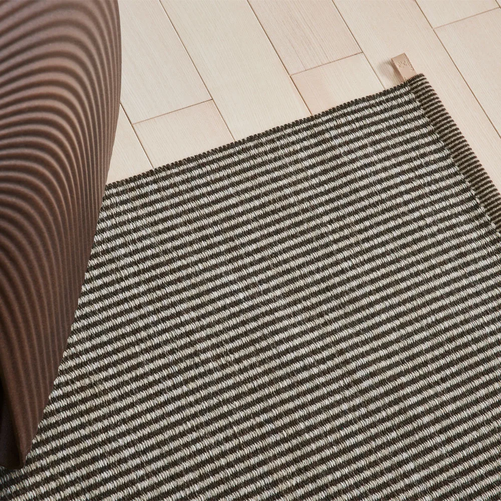 Stripe Icon rug, Bark brown 782 240x170 cm Kasthall