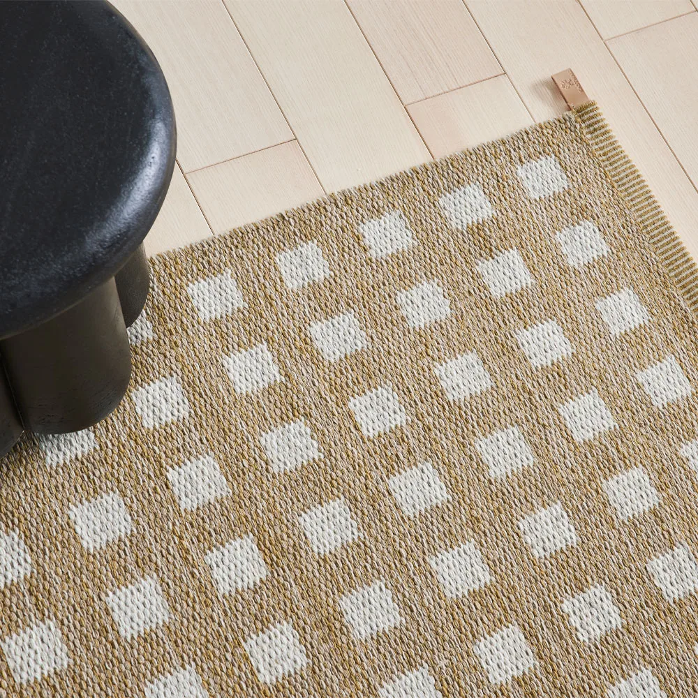 Sugar Cube Icon rug, Rye beige 884 160x240 cm Kasthall