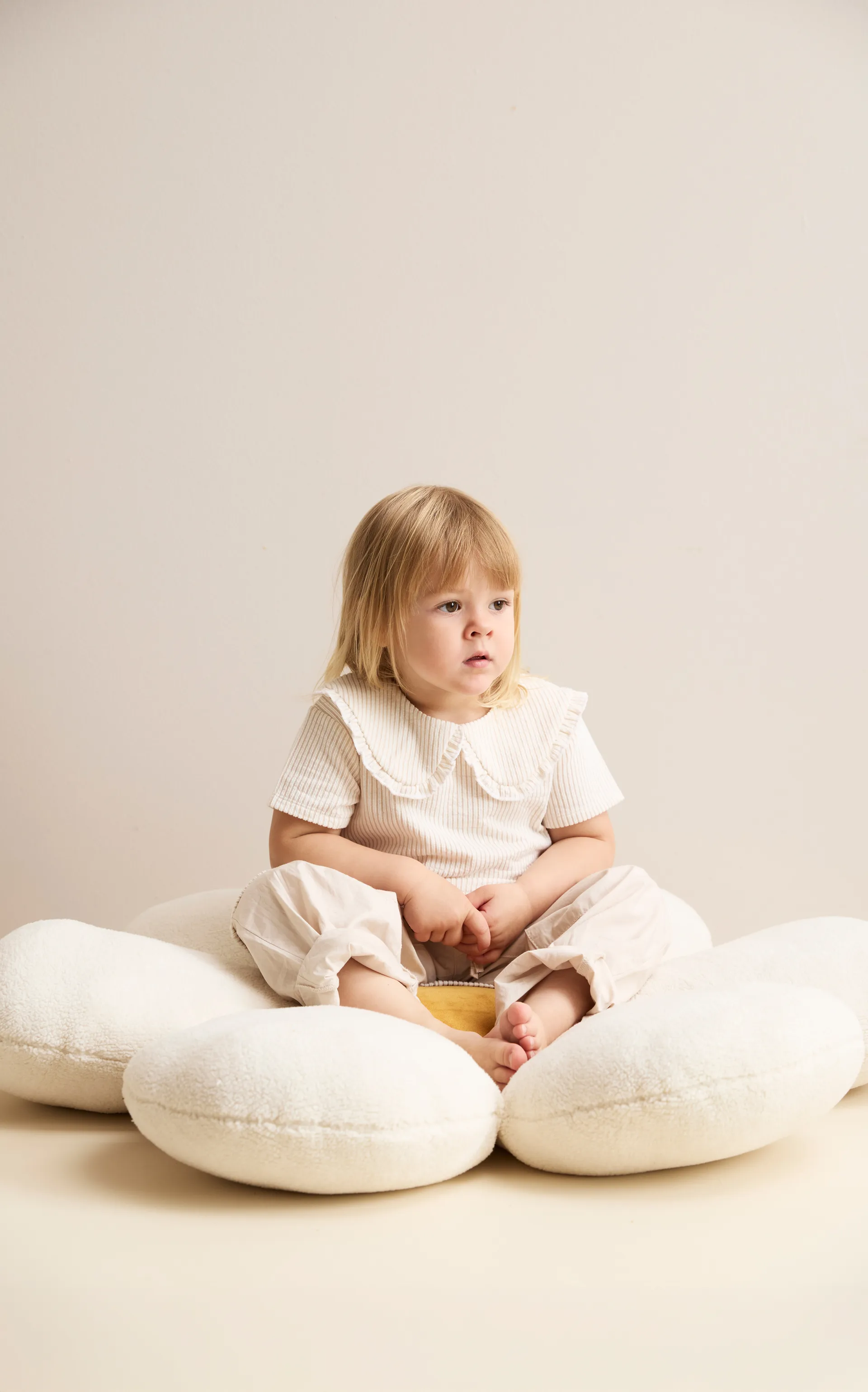 Flower floor cushion, Natural white, Ø100x15 cm Kid's Concept