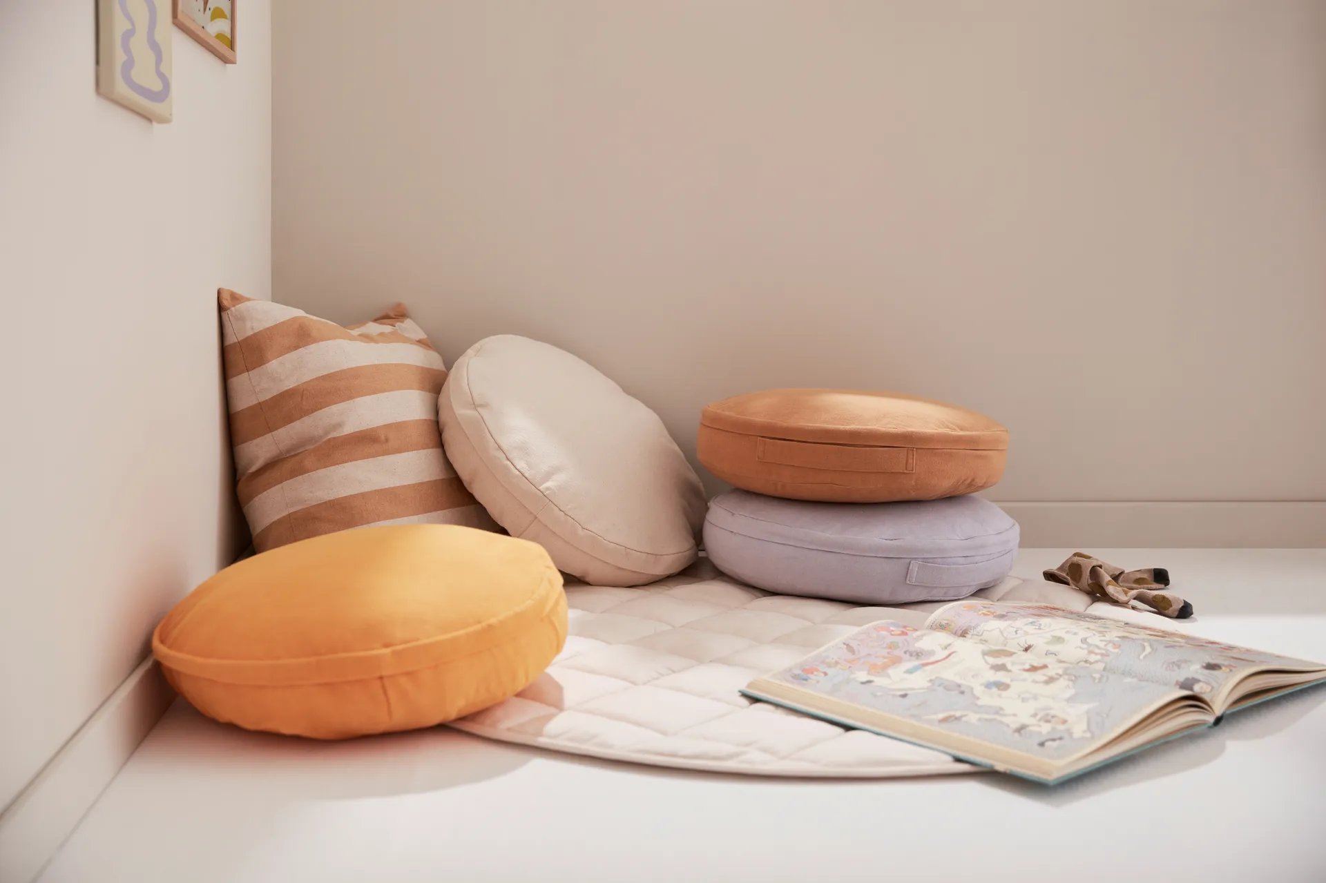 Kid's Base floor cushion 40x40 cm, Natural white Kid's Concept