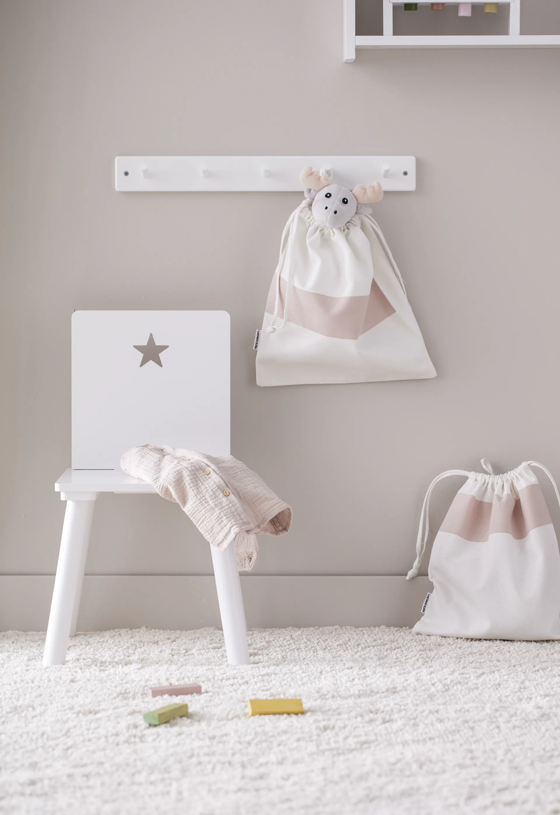 Star chair, White Kid's Concept