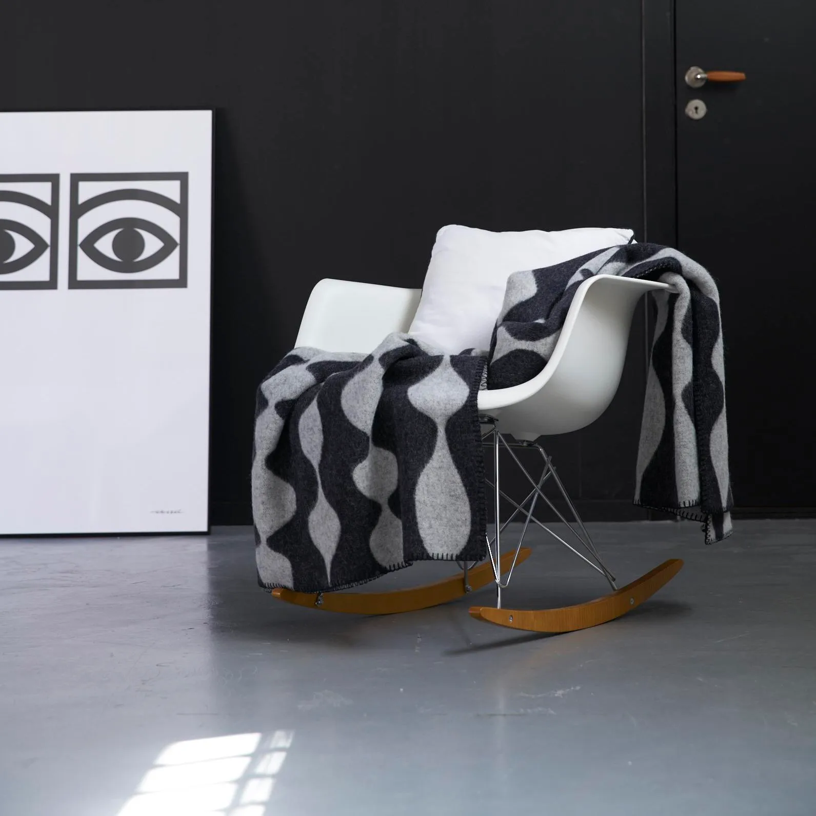 Margaret rose wool throw, black Klippan Yllefabrik
