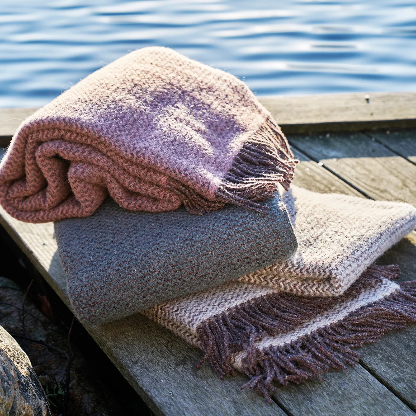 Wave wool throw, natural brown Klippan Yllefabrik
