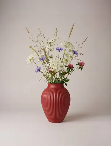Knabstrup vase ribbed 27 cm - Soft cherry red - Knabstrup Keramik